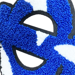 Customized chenille patch with soft and attractive touch