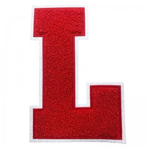 Customized chenille patch with soft and attractive touch